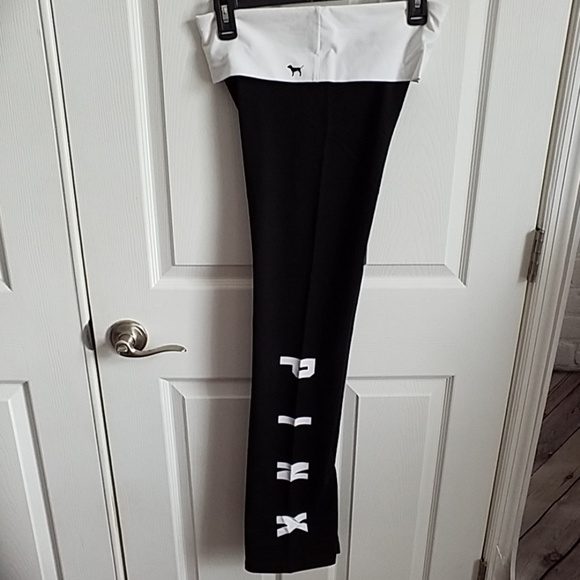 NIP VS Pink Flare Yoga Leggings Size Small - Picture 6 of 8